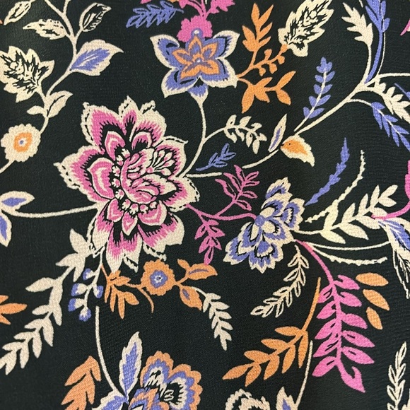 SAME AND JESS…BLACK AND PINK ORANGE AND PURPLE FLORAL BLOUSE SHEER OVERLAY LINED - Picture 3 of 6